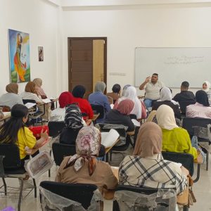 وحدة شؤون المرأة في كلية الفنون الجميلة تقيم ورشة علمية بعنوان دور المرأة في تعزيز التعليم الأخضر والتنمية المستدامة